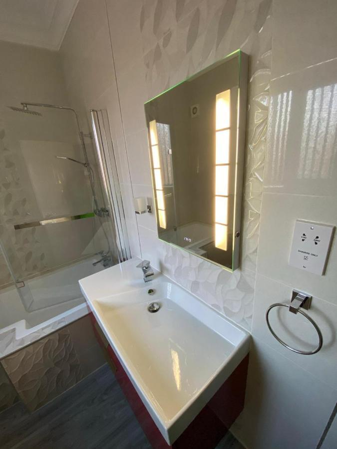 Designer Apartment Apt6 Wolverhampton Buitenkant foto